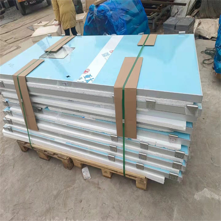 南通工业防护先锋：定制化铅门解决方案全解析